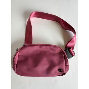 Mauve‎ Bum Bag Belted Bag Zip Closure Adjustable Mini NEW